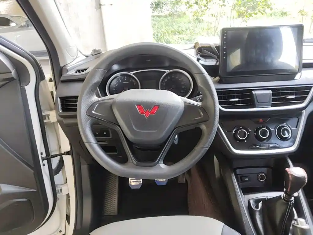 Wuling Hongguang S3 — миниатюра 11