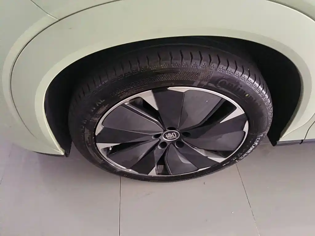BYD Tang L — миниатюра 23