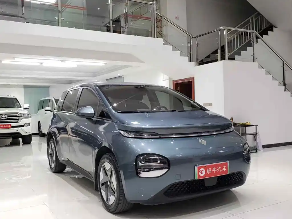 Baojun Yunduo - фото 3
