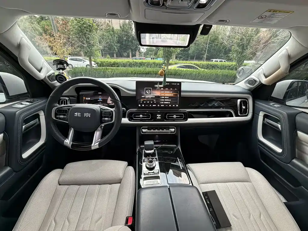 BAIC BJ60 2022 2.0T мест