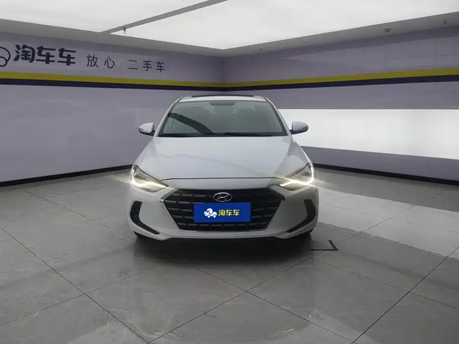 Hyundai Elantra — миниатюра 2