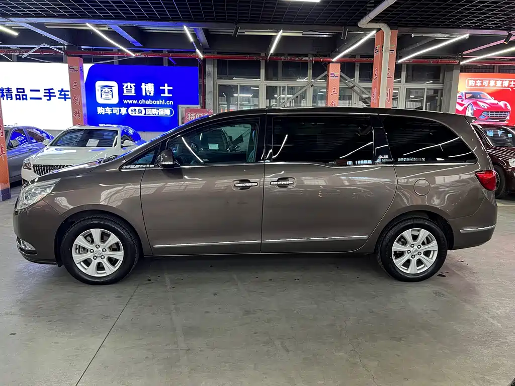Buick GL8 — миниатюра 8