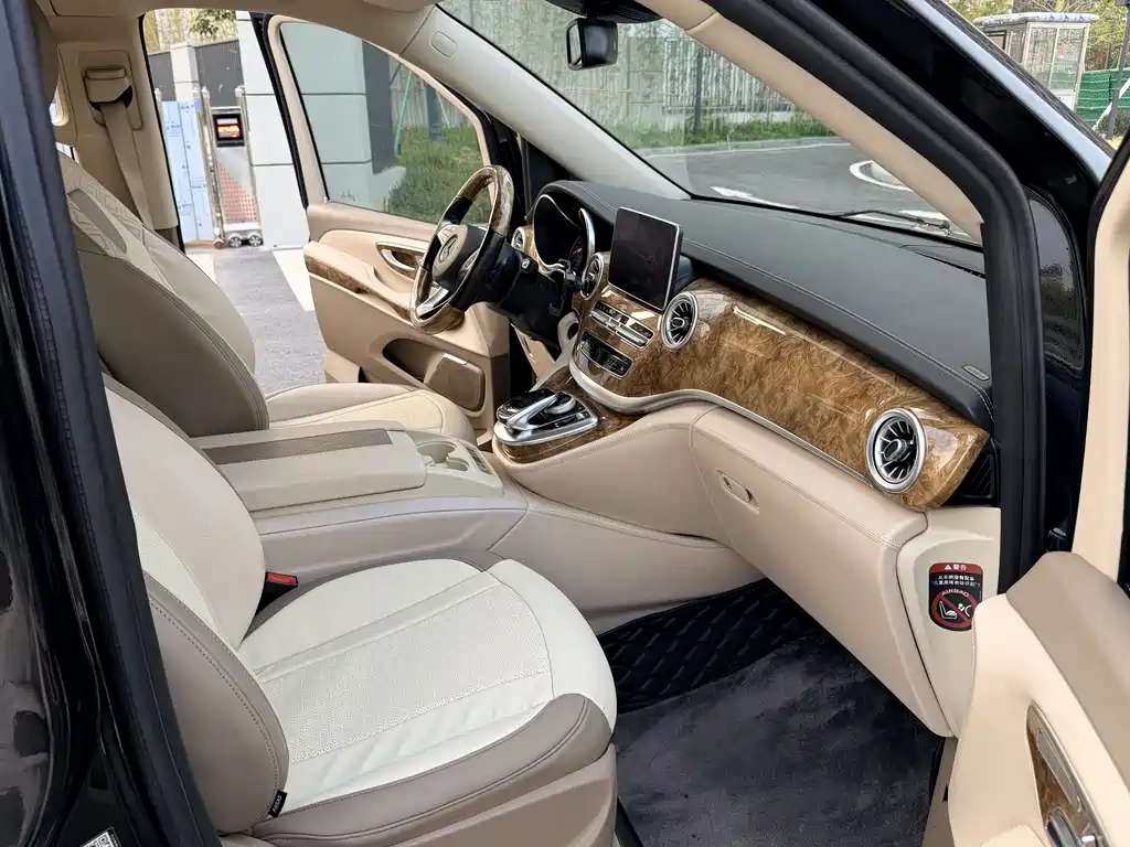 MERCEDES-BENZ V CLASS