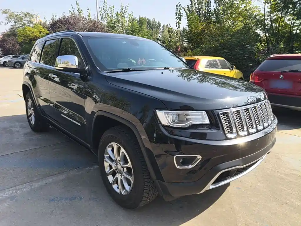 Jeep Grand Cherokee (Import) — миниатюра 4