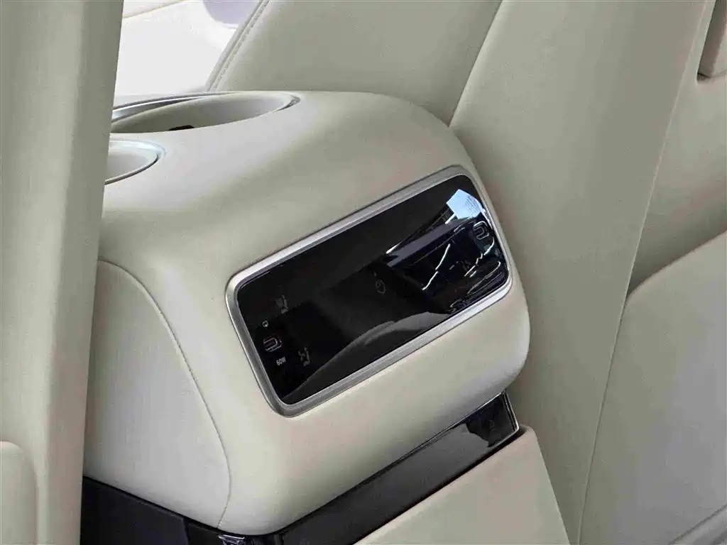 Li Auto Li MEGA — миниатюра 21