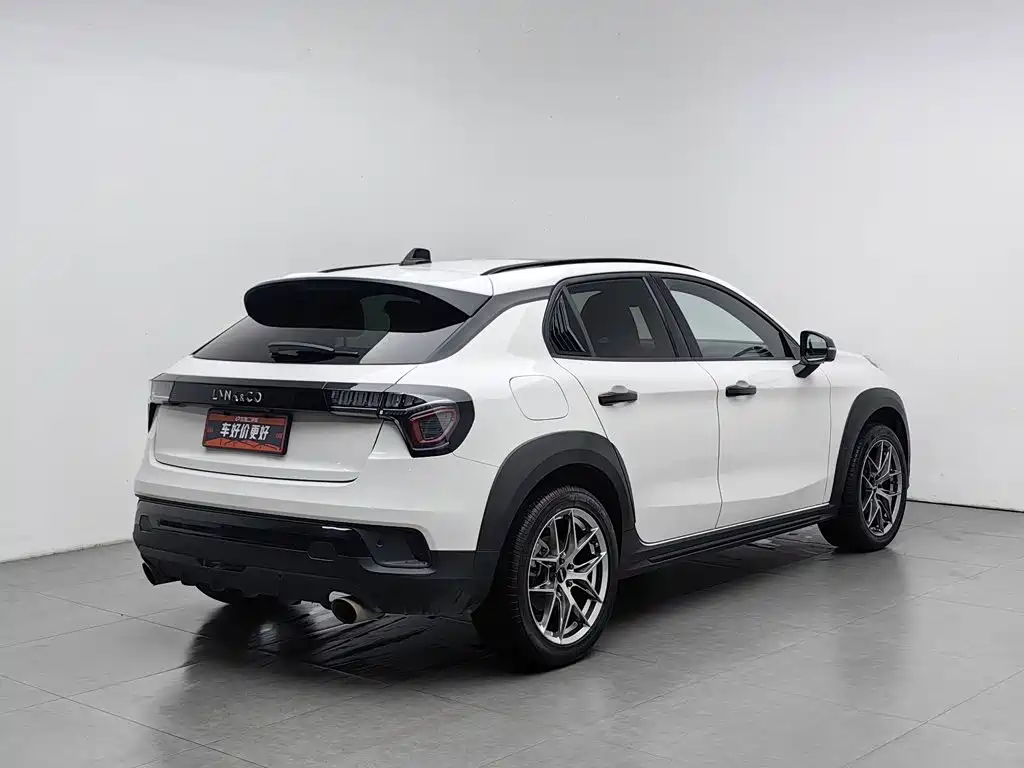 Lynk & Co 02 — миниатюра 2