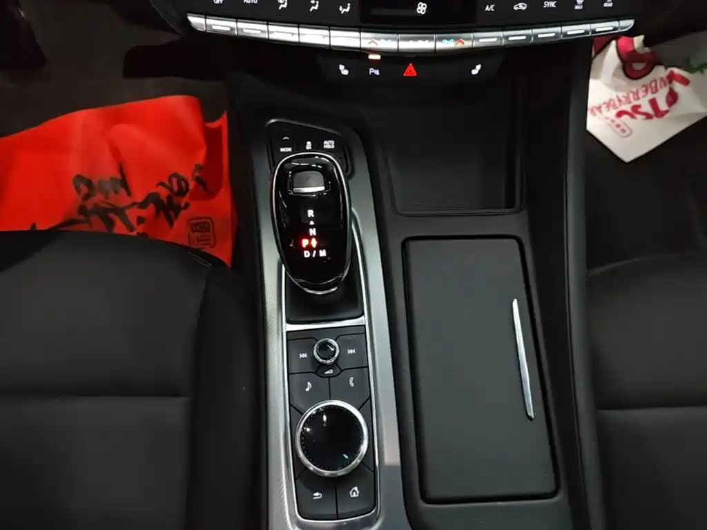 Cadillac CT5 — миниатюра 14