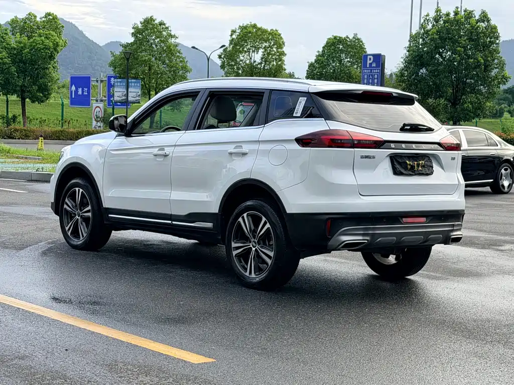 Geely Boyue — миниатюра 7
