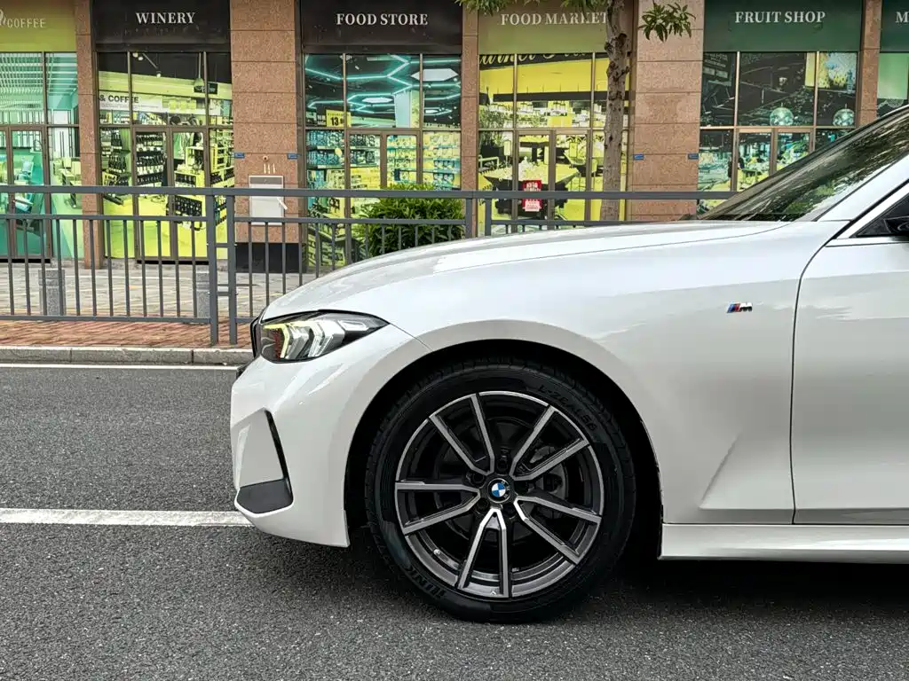 BMW 3 Series — миниатюра 7