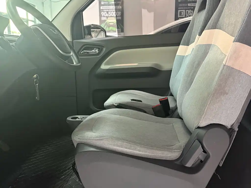 Wuling MINIEV — миниатюра 4