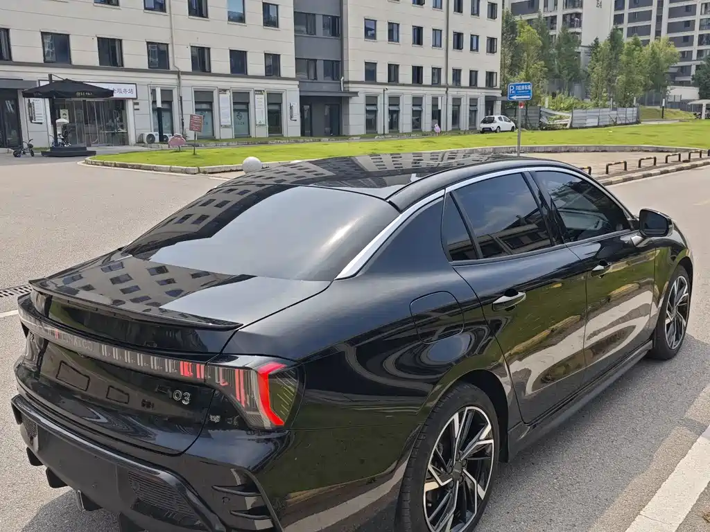 Lynk & Co 03 — миниатюра 7