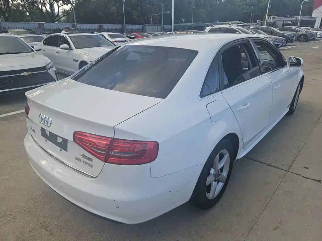 Audi A4L — миниатюра 14