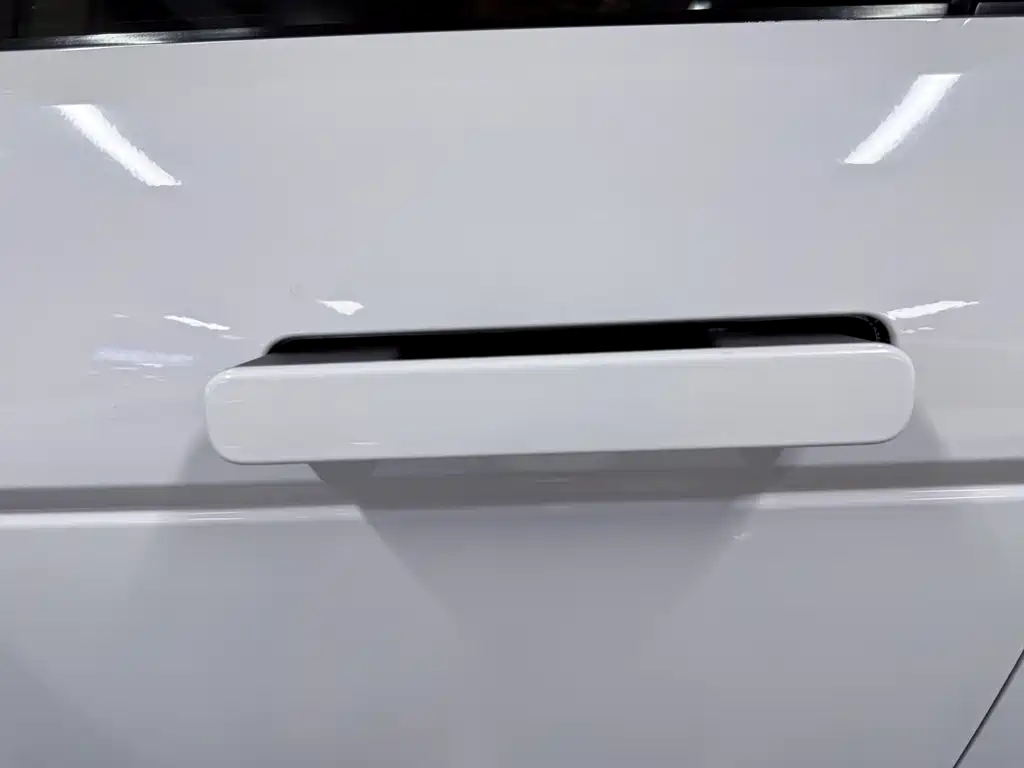 Land Rover Evoque — миниатюра 7