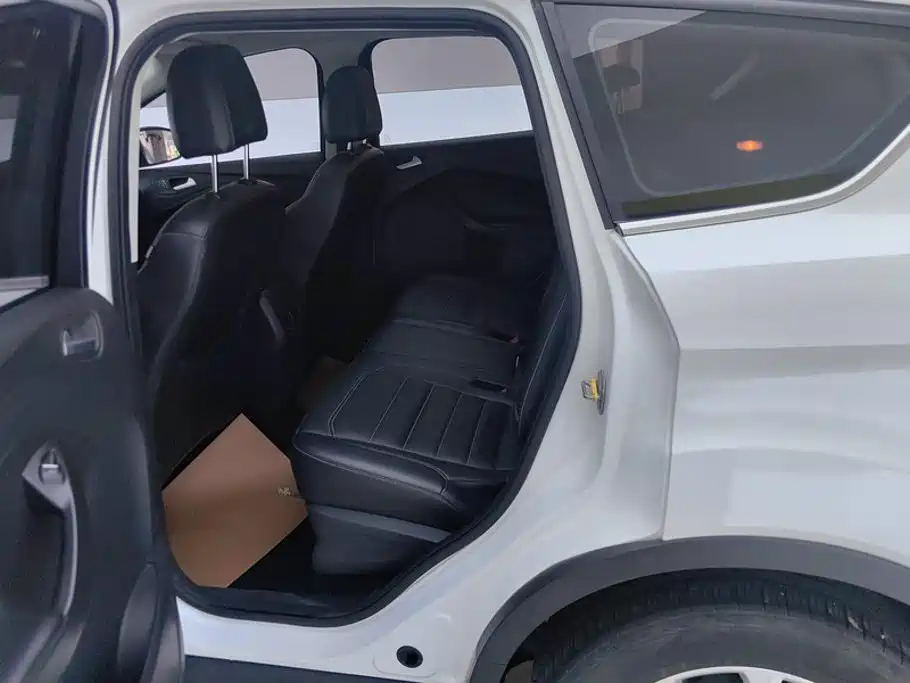 Ford Kuga — миниатюра 11