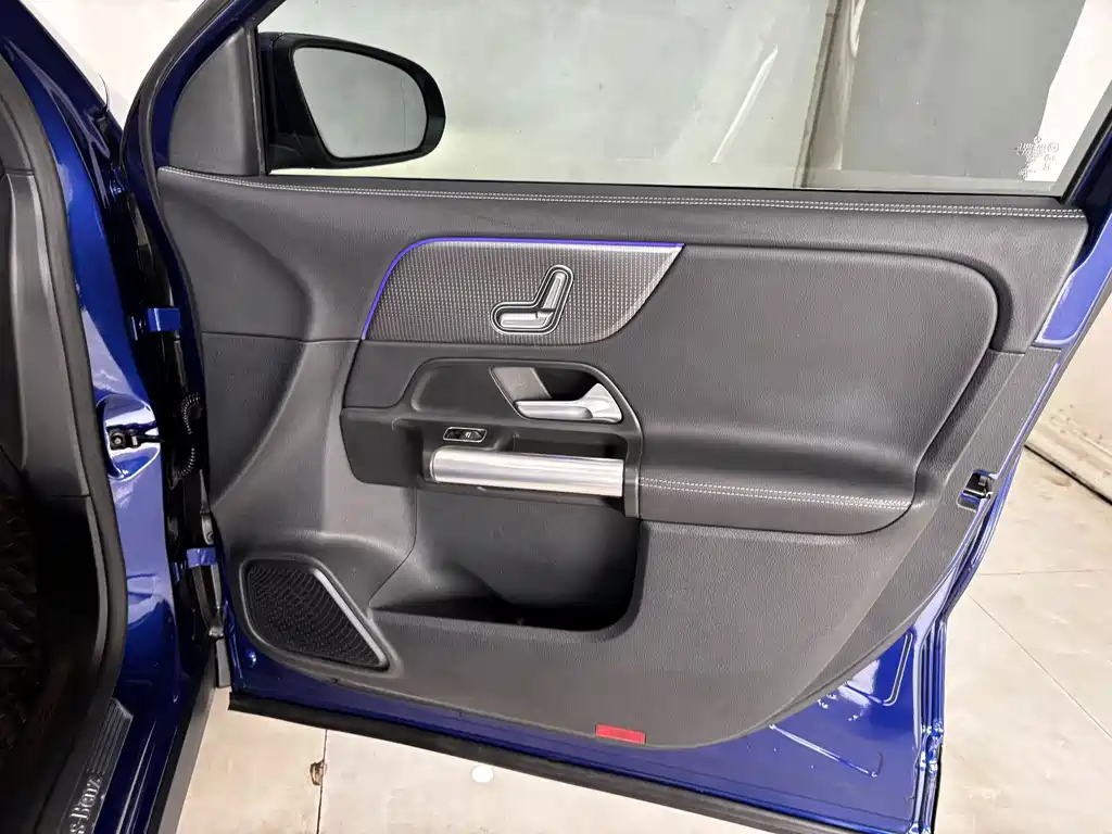 Mercedes-Benz GLA — миниатюра 24