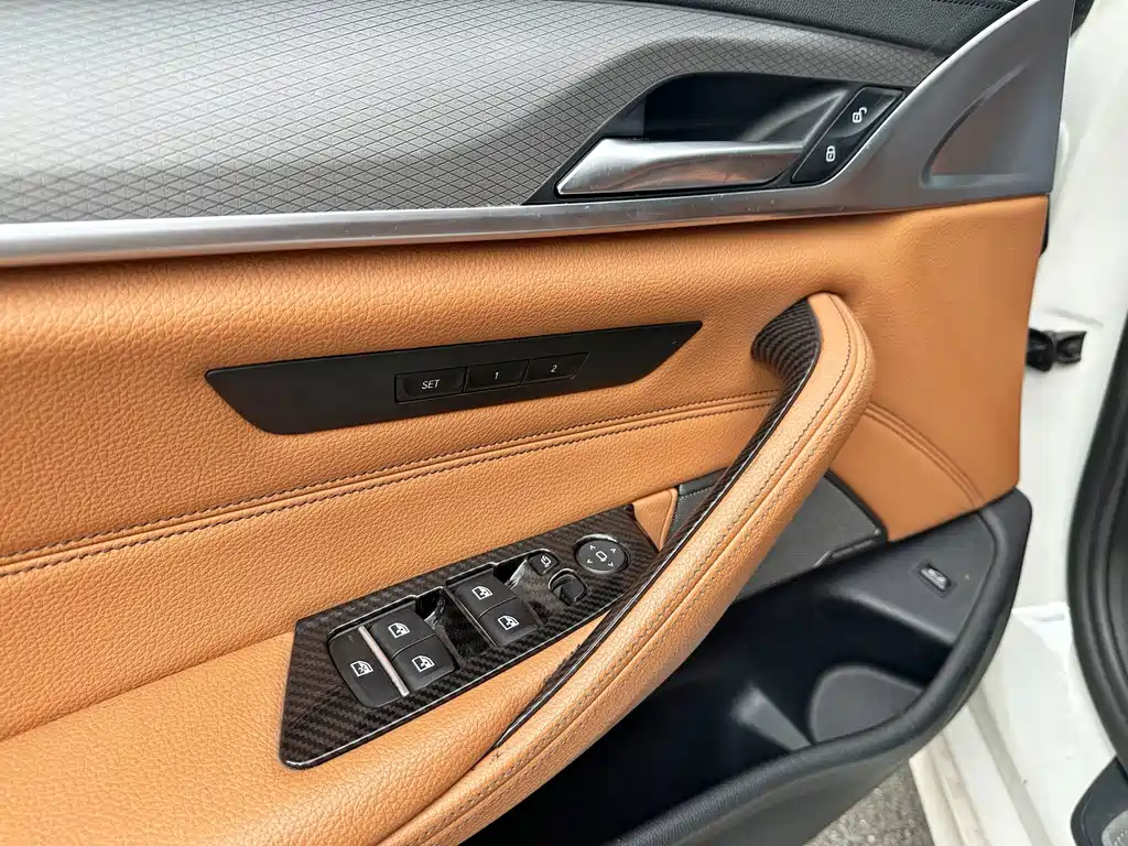 BMW 5 Series (Import) — миниатюра 10