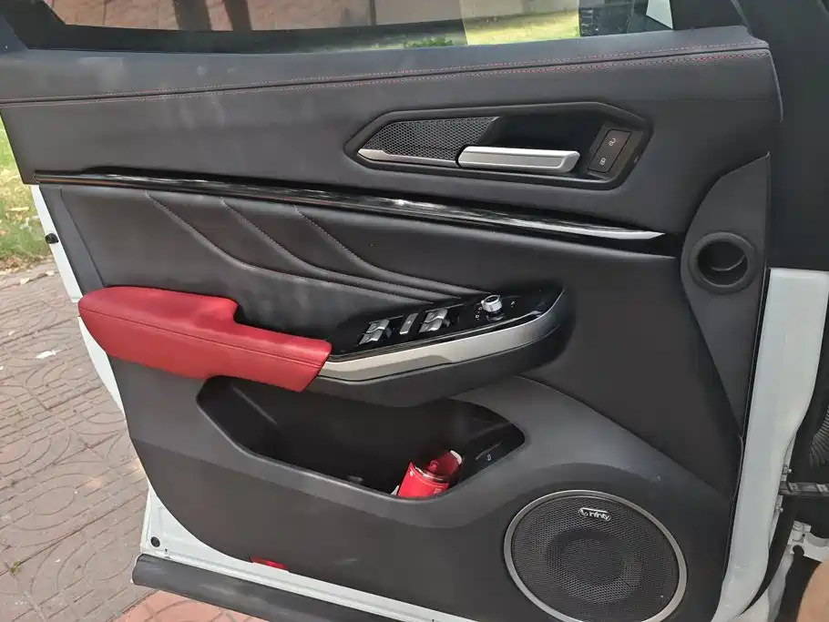 Wey Wey VV5 — миниатюра 7