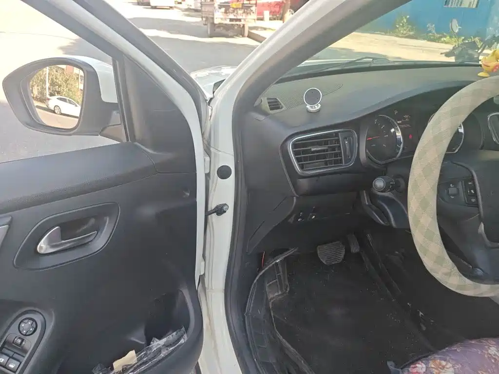 Citroen C3-XR — миниатюра 18
