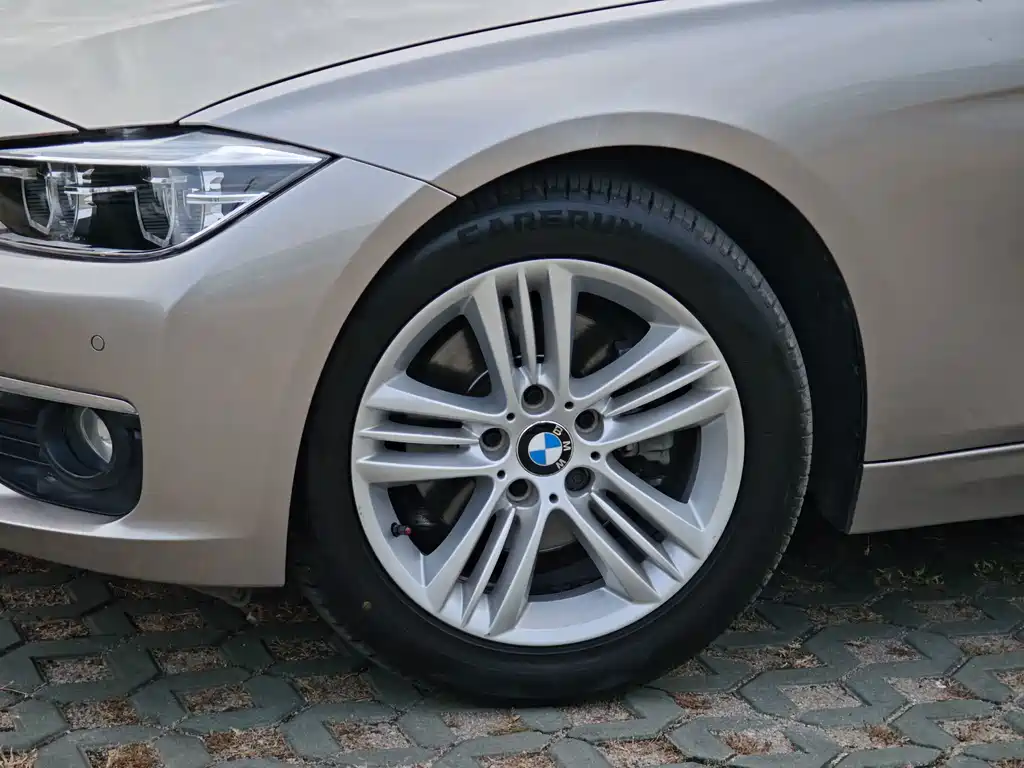 BMW 3 Series — миниатюра 2