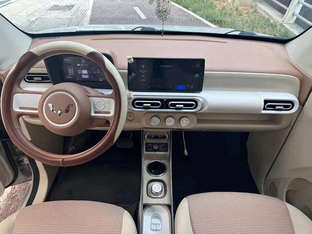 Wuling MINIEV — миниатюра 6