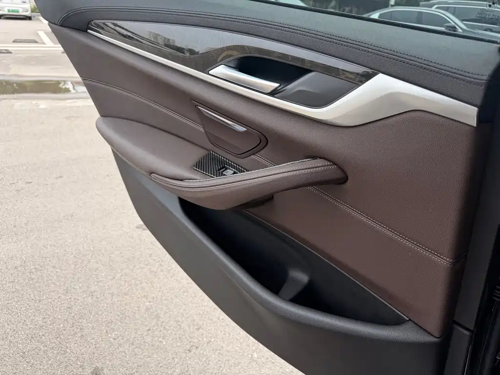 BMW 5 Series — миниатюра 19