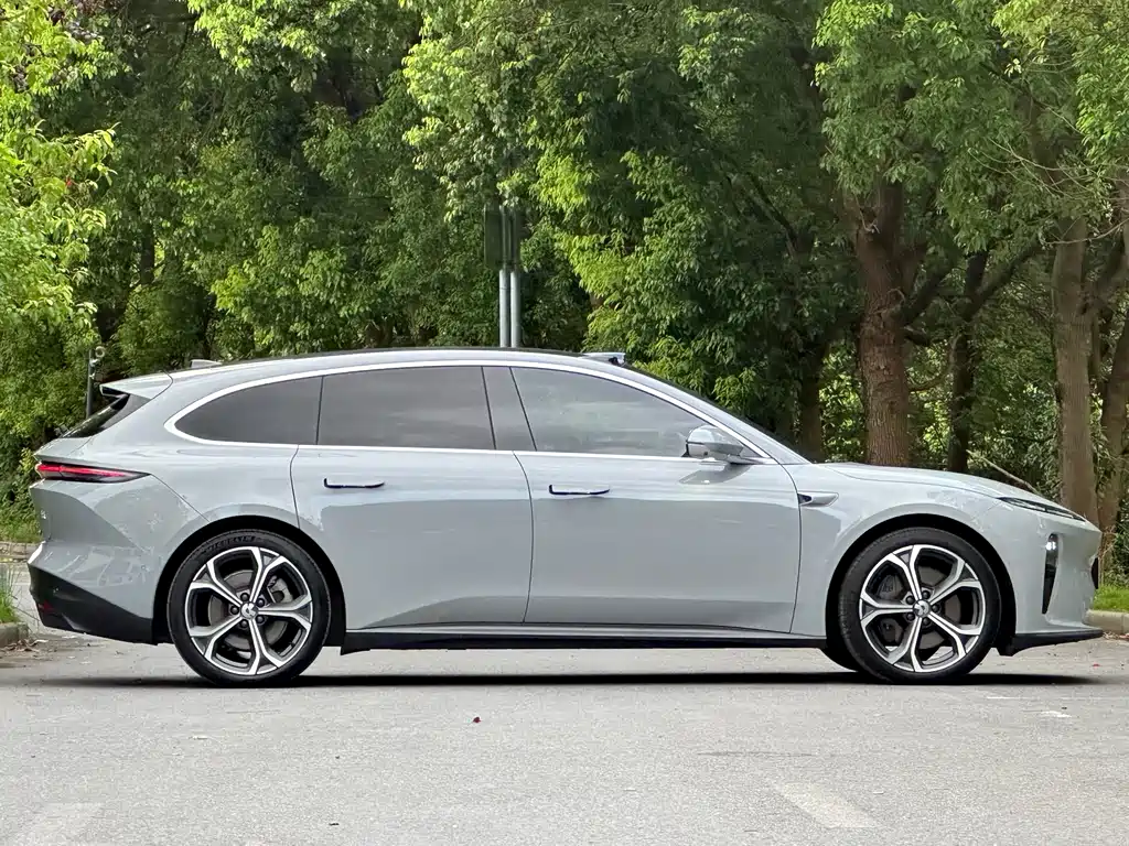 NIO ET5T — миниатюра 2