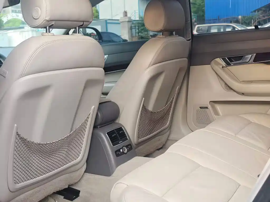 Audi A6L — миниатюра 6