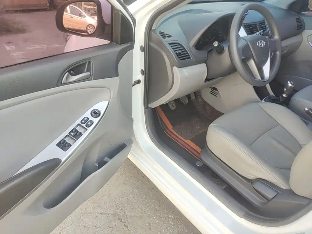 Hyundai Verna — миниатюра 16