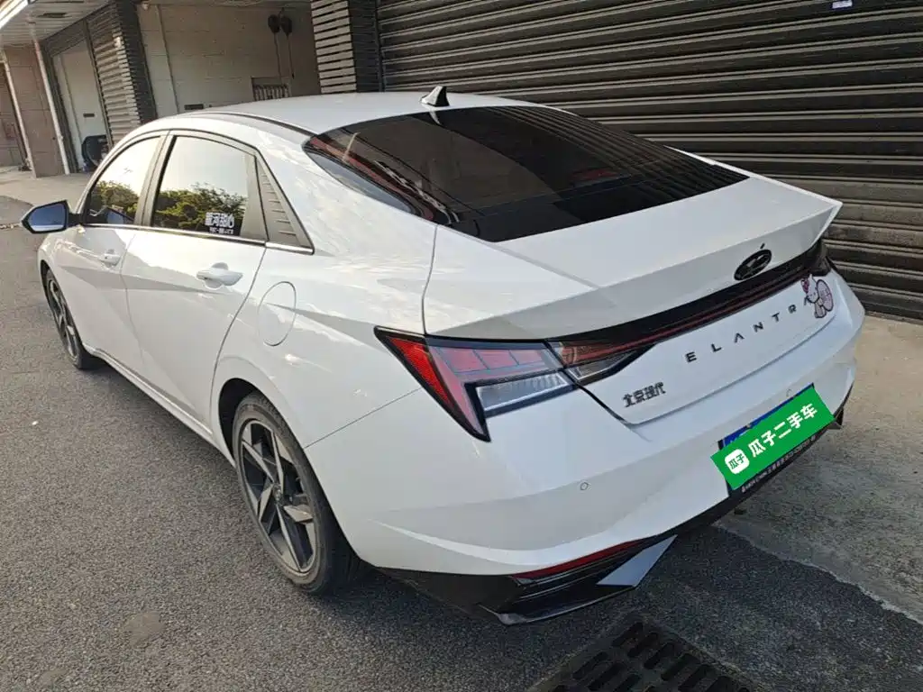 Hyundai Elantra — миниатюра 5