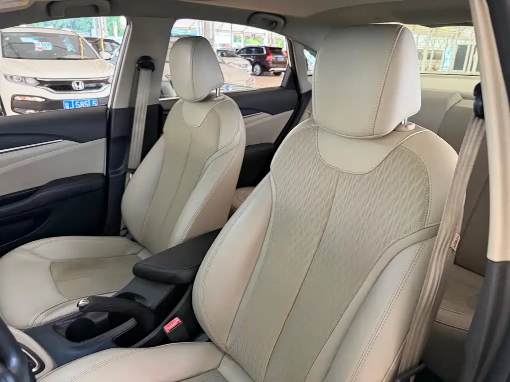 Buick Excelle — миниатюра 13