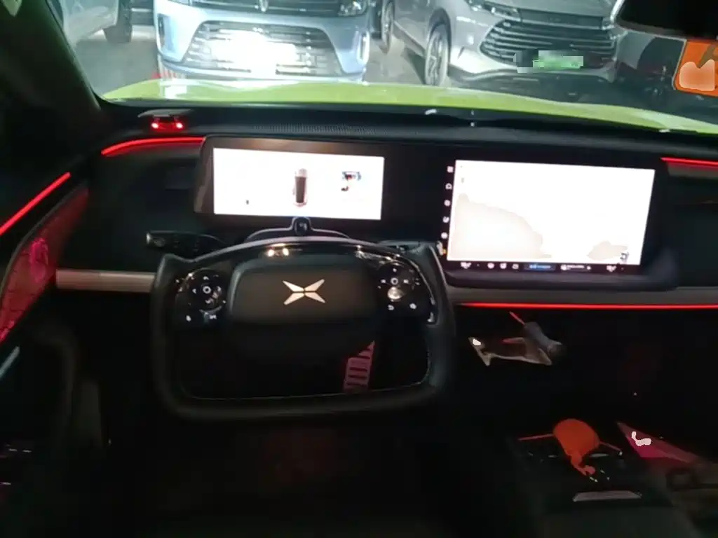 XPeng P7 — миниатюра 11