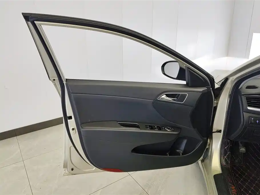 Hyundai Mistra - фото 7