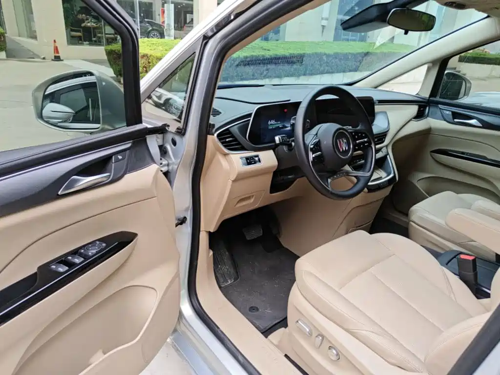 Buick GL8 Hybrid — миниатюра 16