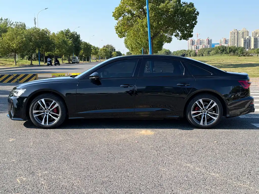 Audi A6L — миниатюра 7