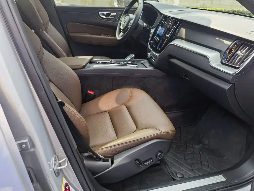 Volvo XC60 — миниатюра 17