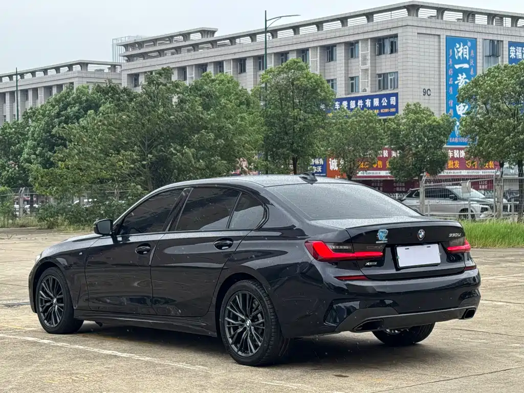 BMW 3 Series — миниатюра 12