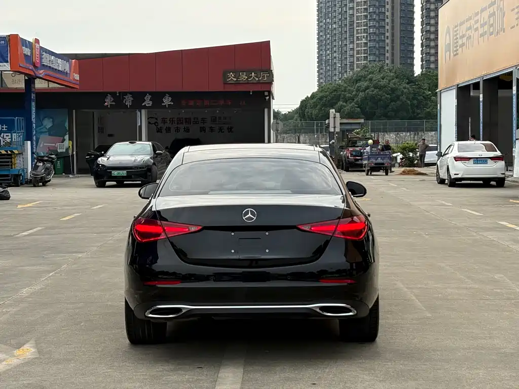 Mercedes-Benz C-Class — миниатюра 16
