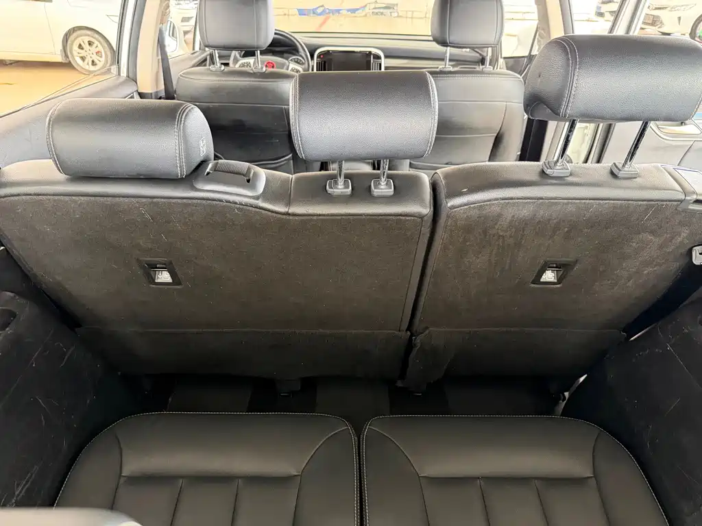 BYD MAX — миниатюра 21