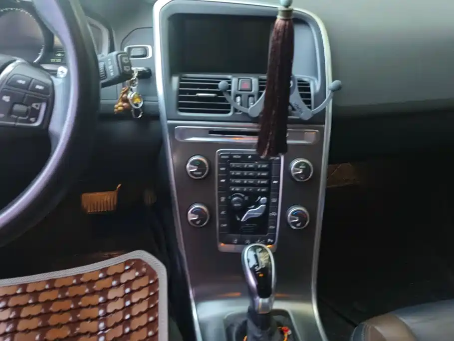 Volvo XC60 (Import) — миниатюра 13
