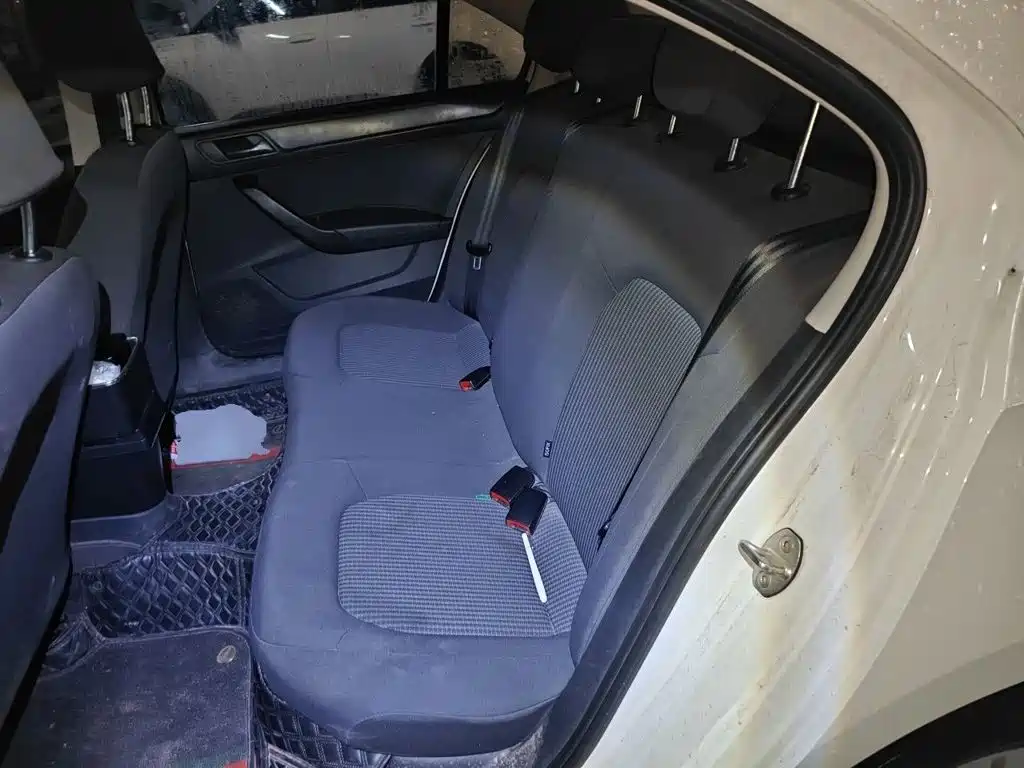 Volkswagen Santana — миниатюра 15