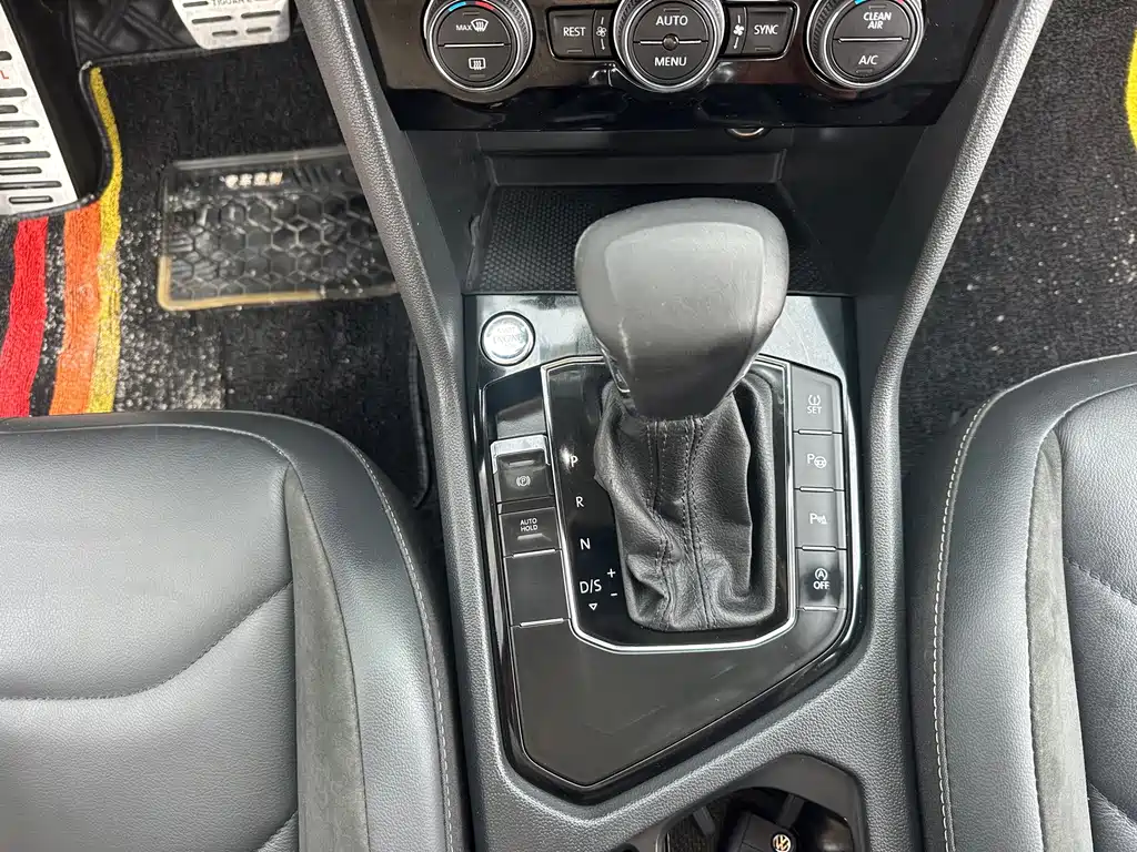 Volkswagen Tiguan L — миниатюра 12