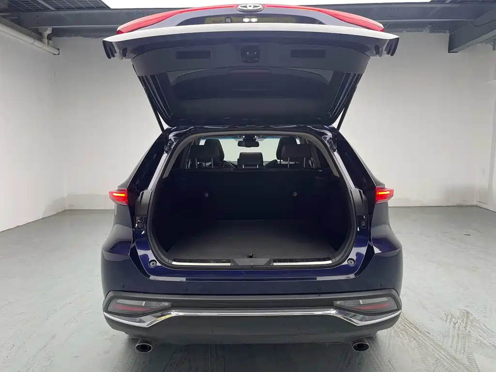 TOYOTA LING FANG HARRIER