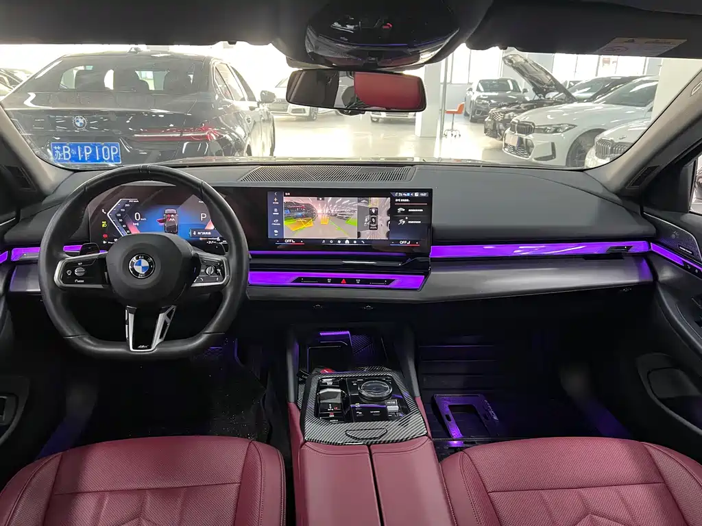 BMW 5 Series — миниатюра 6