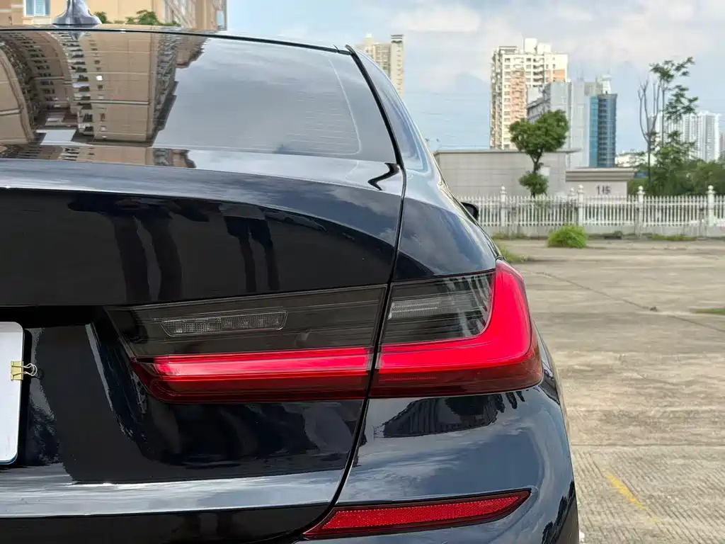 BMW 3 Series — миниатюра 14