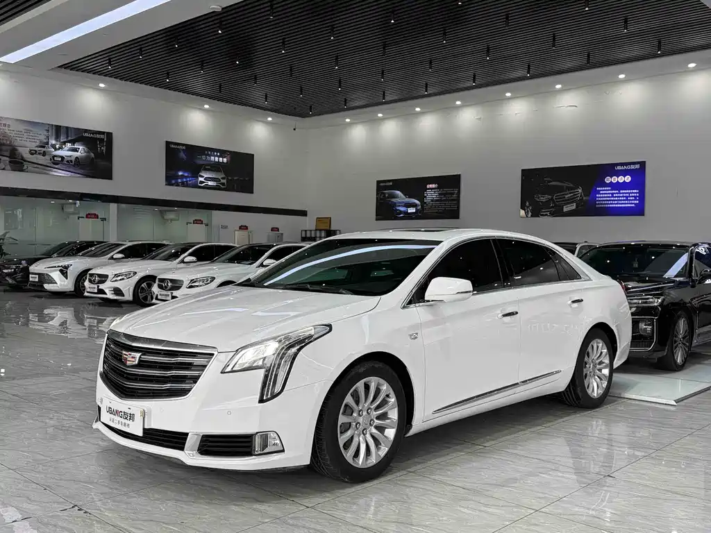 CADILLAC XTS