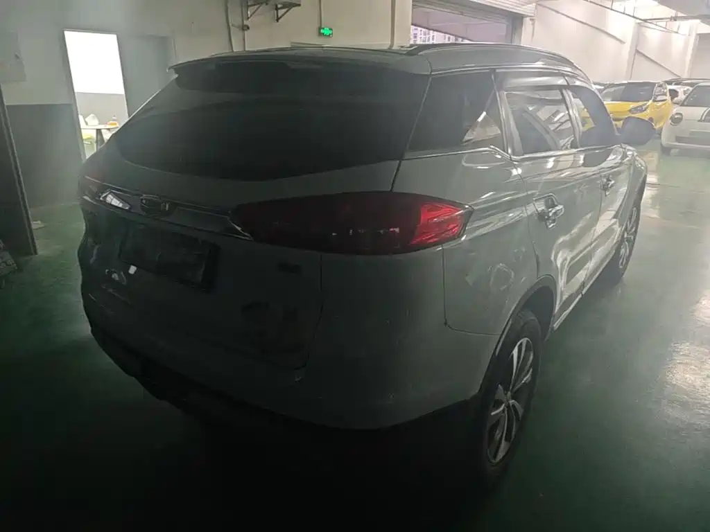Geely Boyue — миниатюра 7