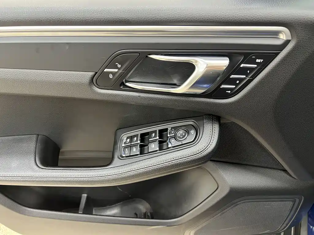 Porsche Macan — миниатюра 32