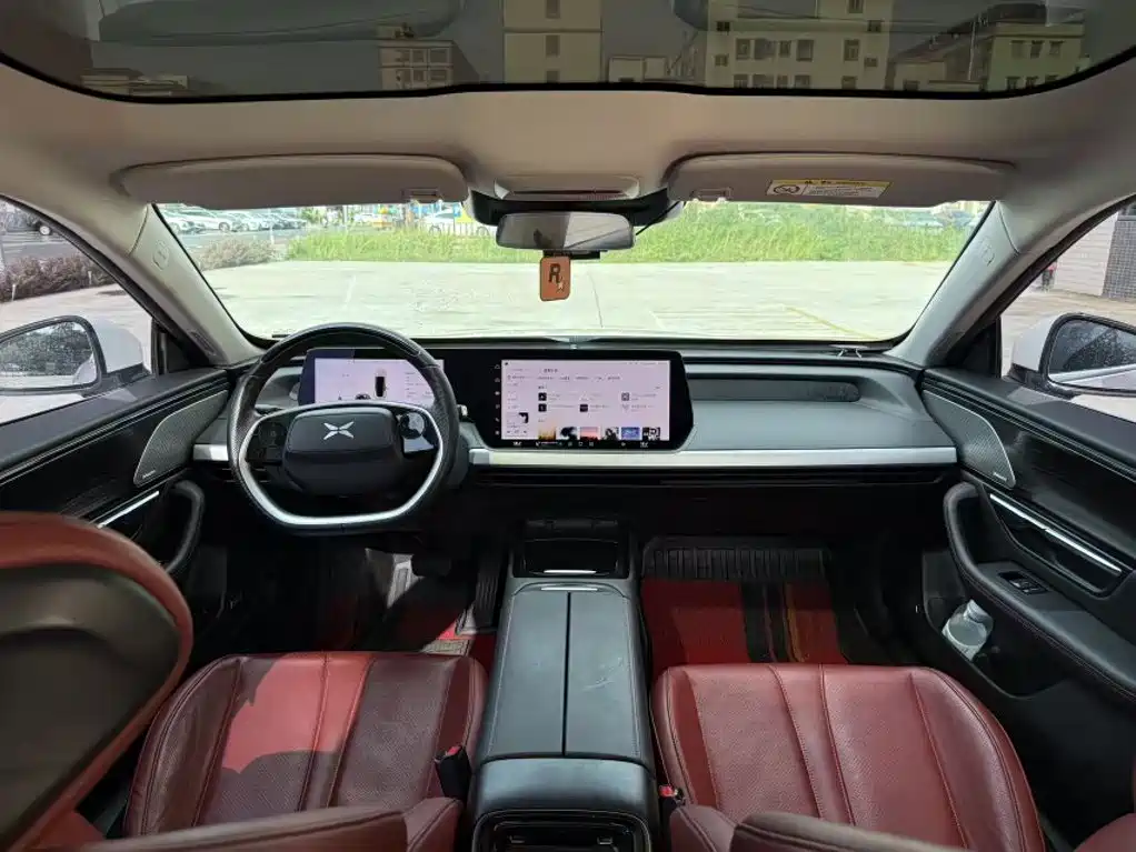 XPeng P7 — миниатюра 12