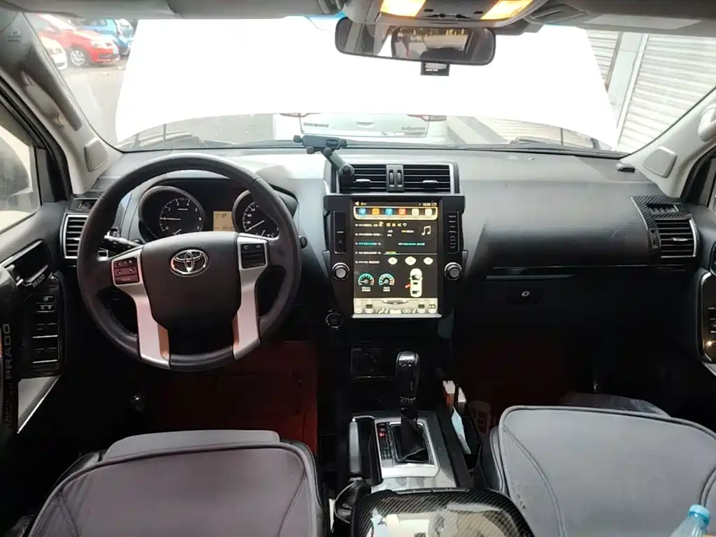 Toyota Prado — миниатюра 10