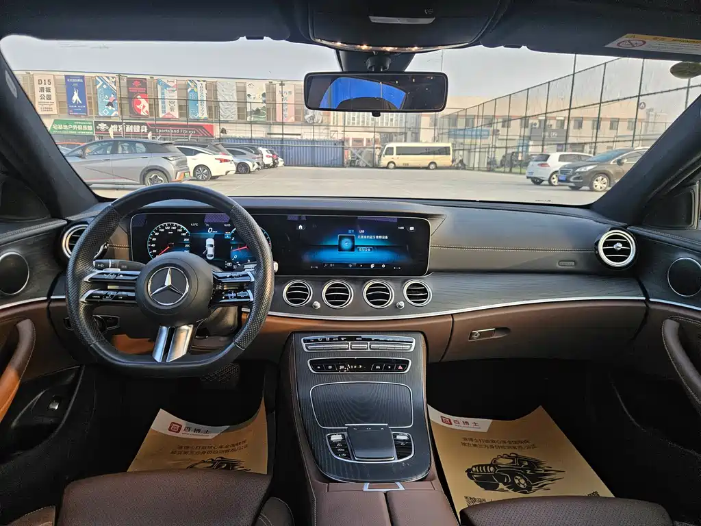 MERCEDES-BENZ E CLASS